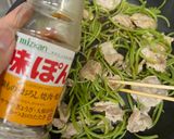 芋づるのニンニク炒め作り方4写真