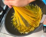 ワンパン！にんにくたっぷり生ハムのペペロンチーノ作り方3写真