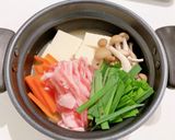 夕飯にもピッタリ！豚バラとレタスの豆乳鍋作り方5写真