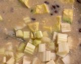 セロリとアボカドのよもぎ団子味のスープ作り方4写真