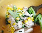 プロッコリーとサラダチキンの胡麻ドレ和え作り方2写真