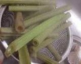 新蕗の炒め煮(下ごしらえ詳細説明付き)作り方11写真