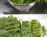 香りを味わう♪♪春菊とわかめの煮びたし作り方1写真