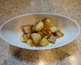 じゃがいもと鶏肉のローズマリー炒め作り方4写真