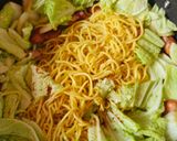 白菜とソーセージの醤油焼きそば作り方4写真