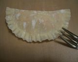 ぎょうざの皮de鮭マヨ包揚げ作り方3写真