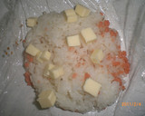鮭フレークとチーズのおにぎり作り方1写真