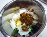 簡単　カブとグリンピース食べるラー油和え作り方3写真