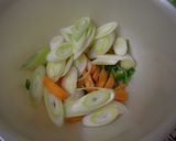 鮭と野菜とひじきの炒め物作り方1写真