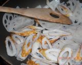 レンコン・ちくわ・塩昆布炒め作り方4写真