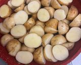 新じゃがと豚ミンチのそぼろ煮♪作り方1写真
