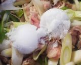豚肉とねぎの甘辛煮☆温玉のせ作り方3写真