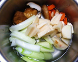 うどんスープで簡単☆　鶏と野菜の煮物作り方4写真