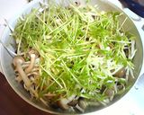 簡単☆韓国ピリ辛もやしとしめじのナムル作り方1写真