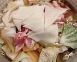 ワンタンの皮入り豚バラ肉の白菜味噌スープ作り方2写真