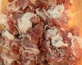 チーズあふれる豚こまのトマト煮込み作り方1写真