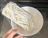 材料3つ・電子レンジでカレーうどん♪作り方2写真