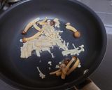 551の甘酢団子のピーマンきのこ炒め作り方3写真