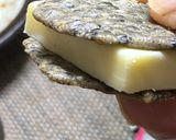 ファミマ大好き黒ゴマ煎餅のチーズサンド作り方2写真