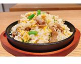 味噌の旨み広がる『モツ炒飯』作り方4写真