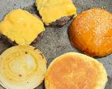 本気の味🍔ダブルチーズエッグバーガー🍳🧀作り方4写真