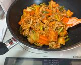 にんにくの芽と人参と豚肉のキムチ炒め＆厚揚げ作り方8写真