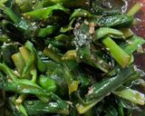 簡単‼️大量消費😋ニラのピリ辛胡麻和え作り方2写真