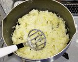 小松菜とハムを炒めてコクうまポテトサラダ作り方1写真