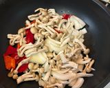【簡単夕食】柔らか鶏胸肉と玉ねぎしめじの甘酢炒め作り方4写真