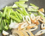 小松菜とちくわの焦がしバター醤油炒め作り方4写真