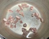 スイカの白い部分と豚トロの洋風赤だし作り方2写真