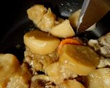 やさしい甘み！肉じゃがのふわっと卵とじ丼作り方2写真