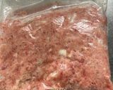 みんな大好き！作りおき　チーズinハンバーグ作り方1写真