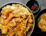 やさしい甘み！肉じゃがのふわっと卵とじ丼作り方7写真