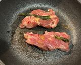 漬け時間30分！ラム肉のローズマリー焼き作り方3写真