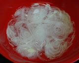 新玉ねぎでロールパンサンド作り方1写真