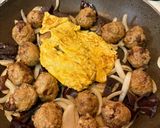 肉団子ときくらげの卵炒め作り方5写真