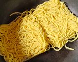 白菜とソーセージの醤油焼きそば作り方2写真