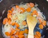 芽キャベツ、キノコのチキンカレー作り方1写真