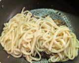 簡単★挽肉と茸の焼きうどん作り方4写真