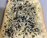 シラスと胡麻のはちみつトースト🐝🍯作り方3写真