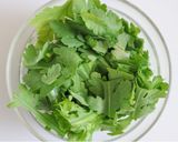 旬を味わう♪春菊のかき玉みそ汁作り方1写真