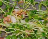 スパイシー♡ベーコンと豆苗のカレー炒め作り方3写真