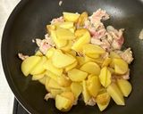 お肉＆ジャガイモのハーブ炒め作り方7写真