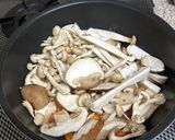秋味！キノコが香る旨辛ユッケジャンスープ作り方6写真