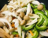１袋→２皿カレー●細切り具材の玉子カレー作り方1写真