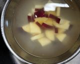 簡単　旬のさつまいもと鶏もも肉のバター甘酢炒め作り方1写真