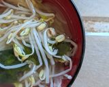 簡単★もやしとみょうがとわかめのスープ作り方3写真