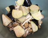 夏野菜とひき肉のチーズ焼き作り方1写真
