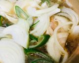 鶏肉と長ネギ＆玉ネギのカレーうどん鍋作り方1写真